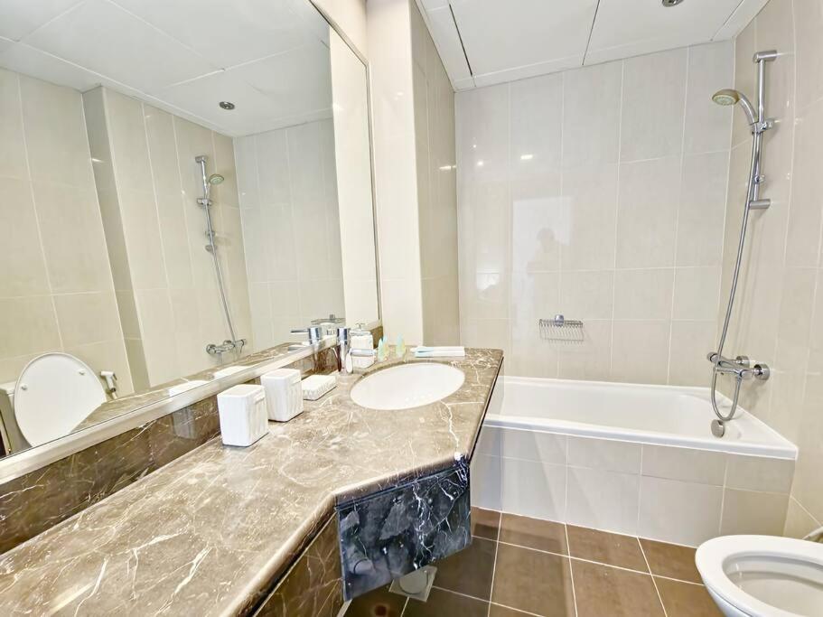 Harf5110-luxury 1br W Pool & Gym