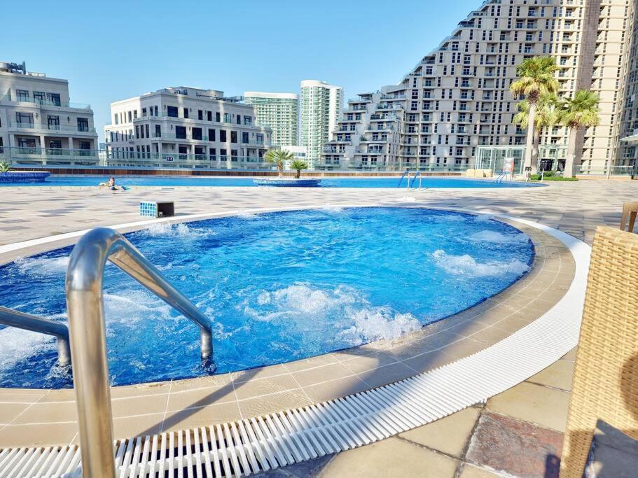 Harf5110-luxury 1br W Pool & Gym