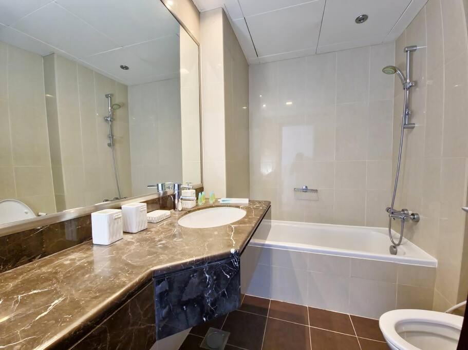 Harf5110-luxury 1br W Pool & Gym Apartment *